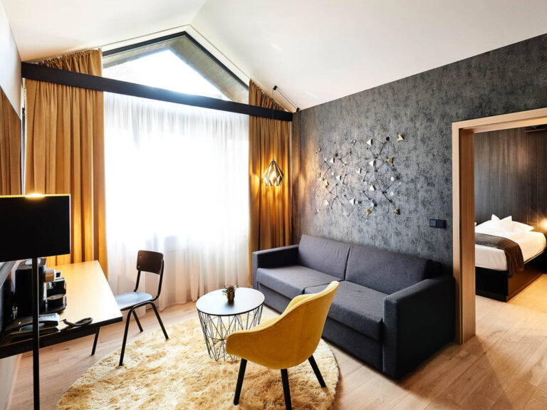 Wohnbereich in der Suite Edler Ritter