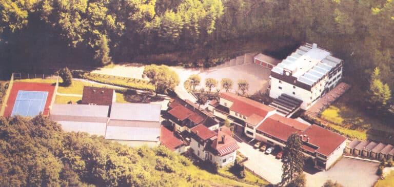 Hotel Zugbrücke von oben im Jahr 1979