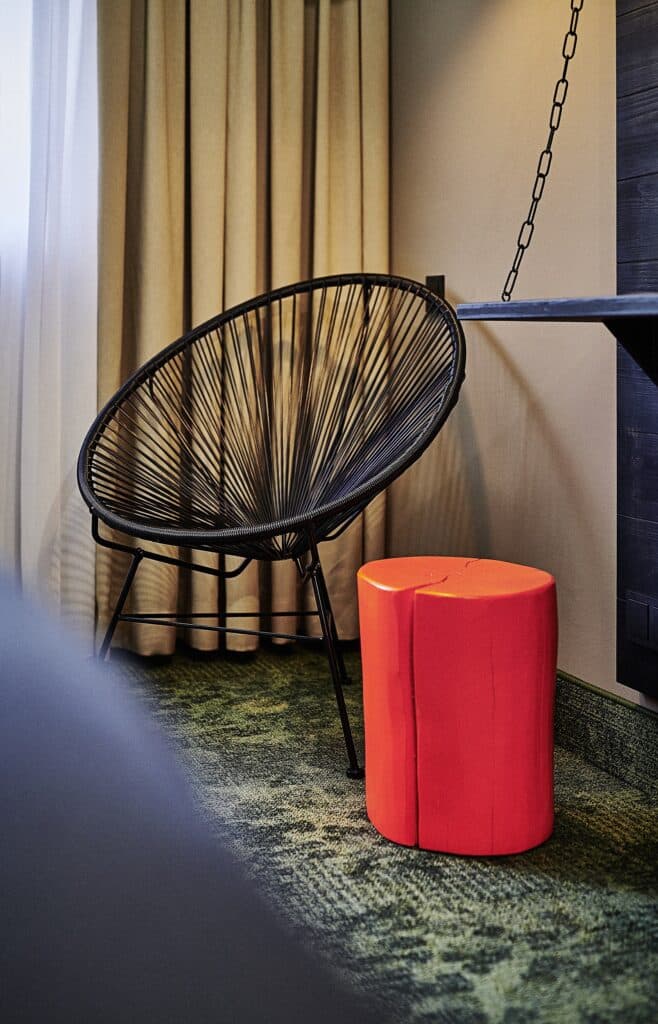 Stuhl im Waldwinkel Zimmer